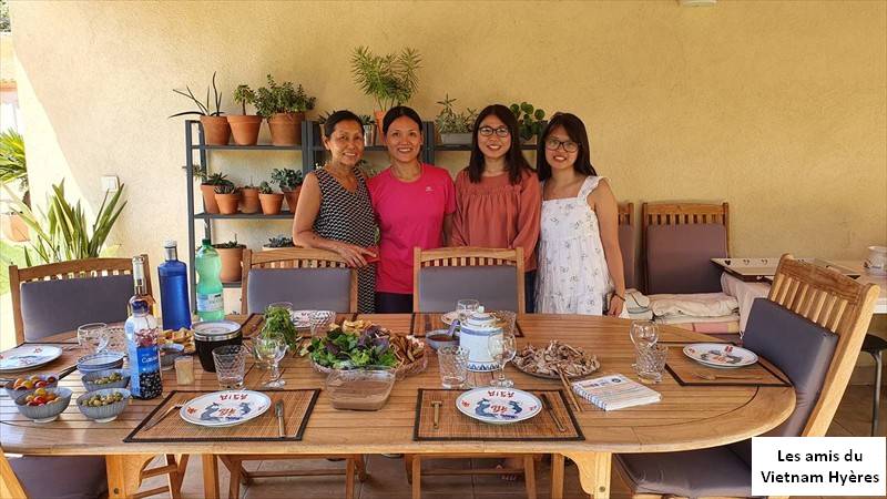 etudiantes-dernier-repas-hyeres (5)