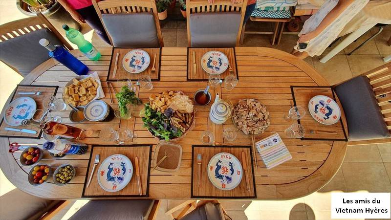 etudiantes-dernier-repas-hyeres (6)